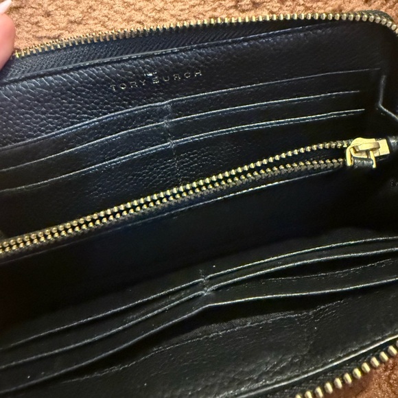 Tory Burch Python Patterned Zip Wallet - Picture 4 of 4